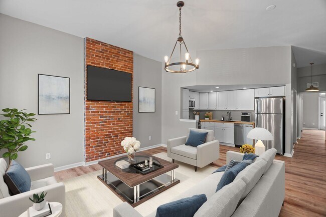 Building Photo - Fully Renovated 2BR in Historic Soulard | In-Unit Laundry | Off-Street Parking