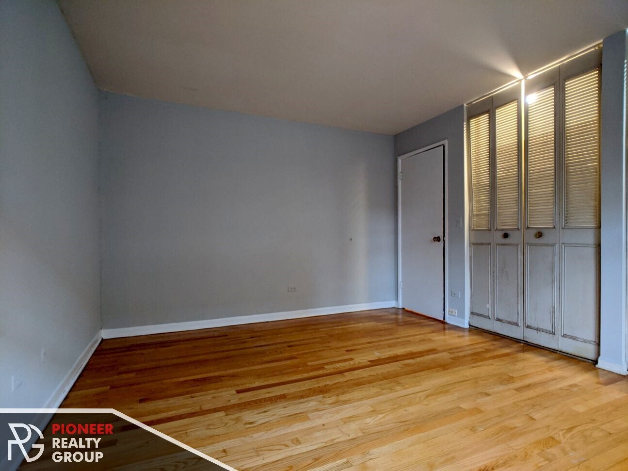 Building Photo - 502 W Briar Pl