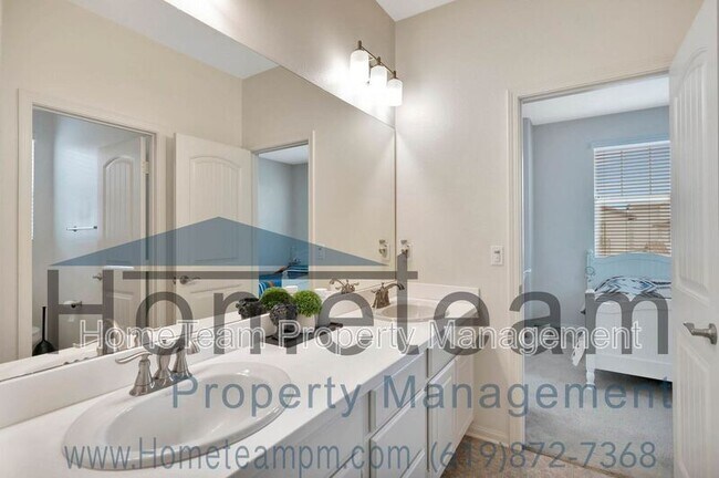 Building Photo - 1315 Ortega St