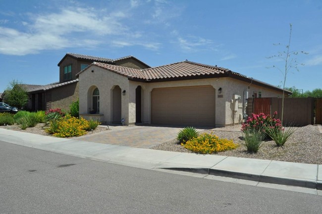 Building Photo - LOOP 303  HAPPY VALLEY ROAD