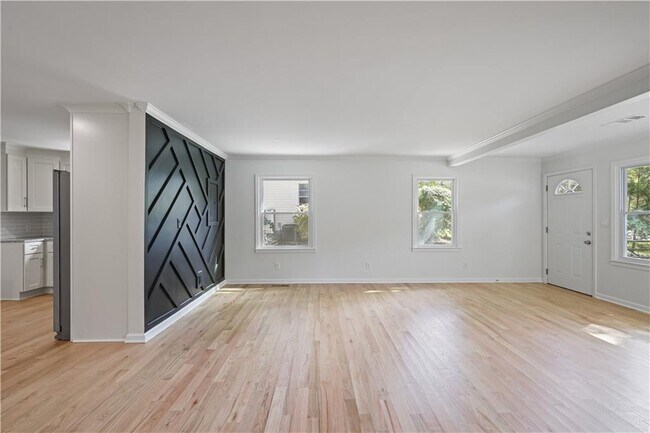 Building Photo - 1967 Sumter St NW