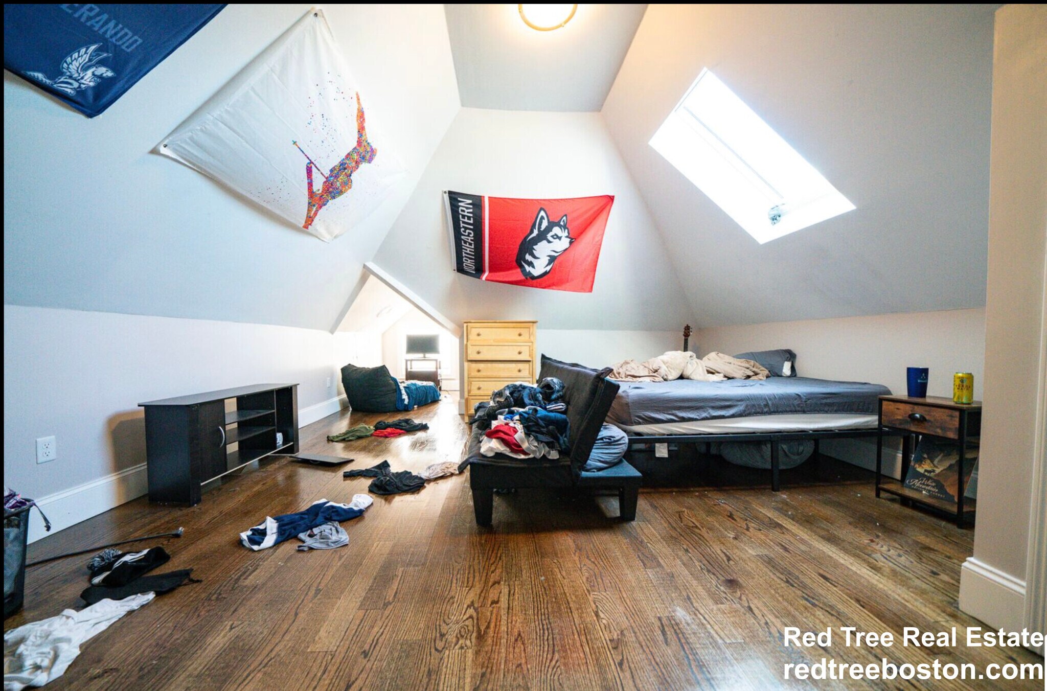 Building Photo - 91 Hillside St