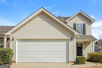 Building Photo - 320 Arrowhead Dr