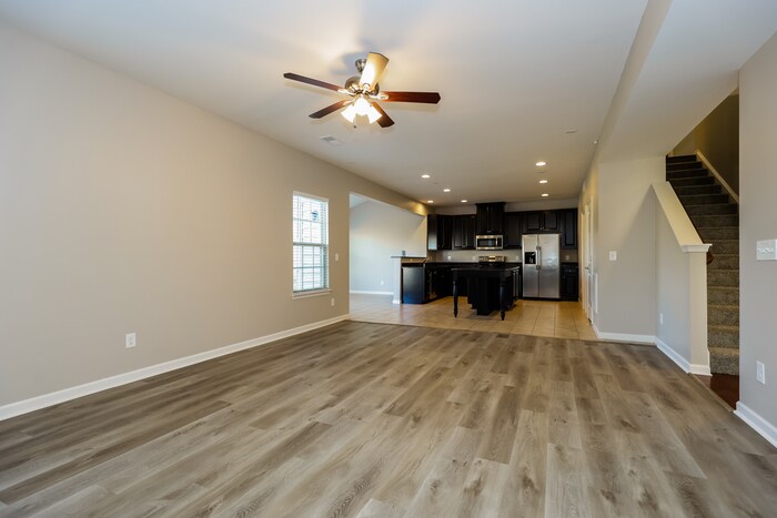 Building Photo - 1543 Oak Dr