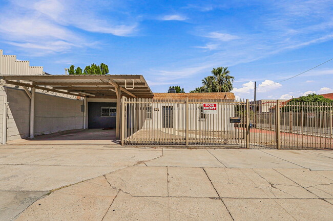 Building Photo - 3701 Hueco Ave