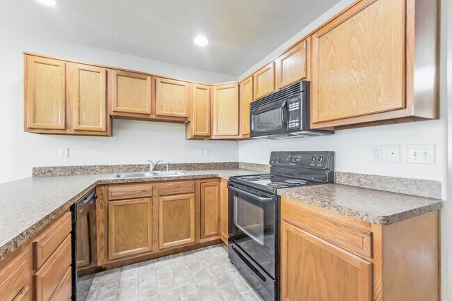 Building Photo - Charming 2 Bedroom Home with Modern Comforts and Pet-Friendly Living - Available NOW!