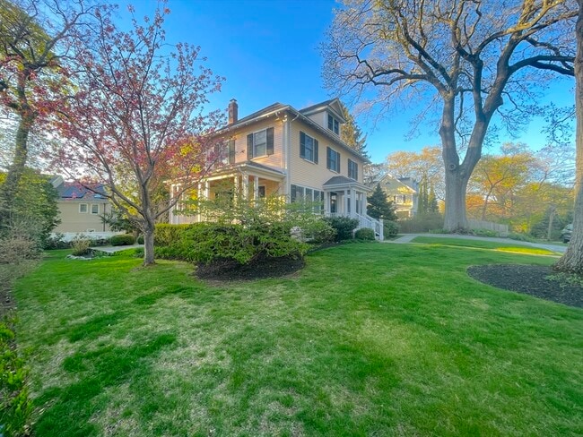 Building Photo - 10 Berwick Rd