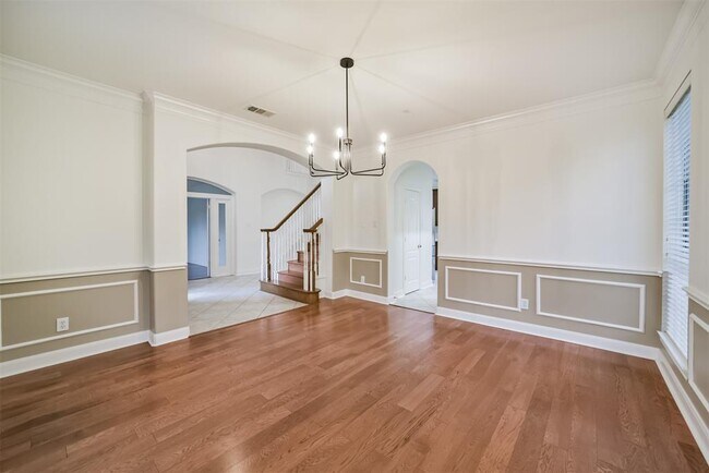Building Photo - 14015 Falcon Heights Dr
