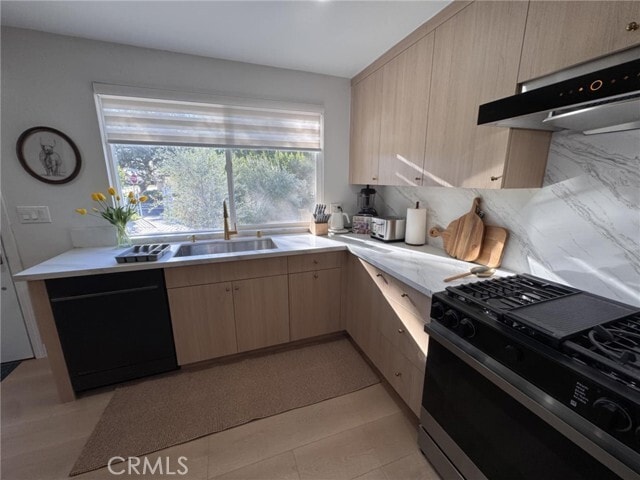 Building Photo - 524 S Astell Ave