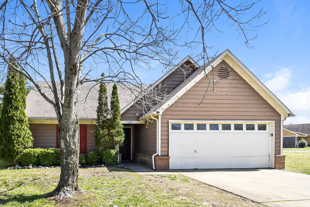 Building Photo - 7082 Hampton Dr