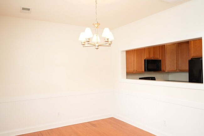 Building Photo - 306 Marquette Ct