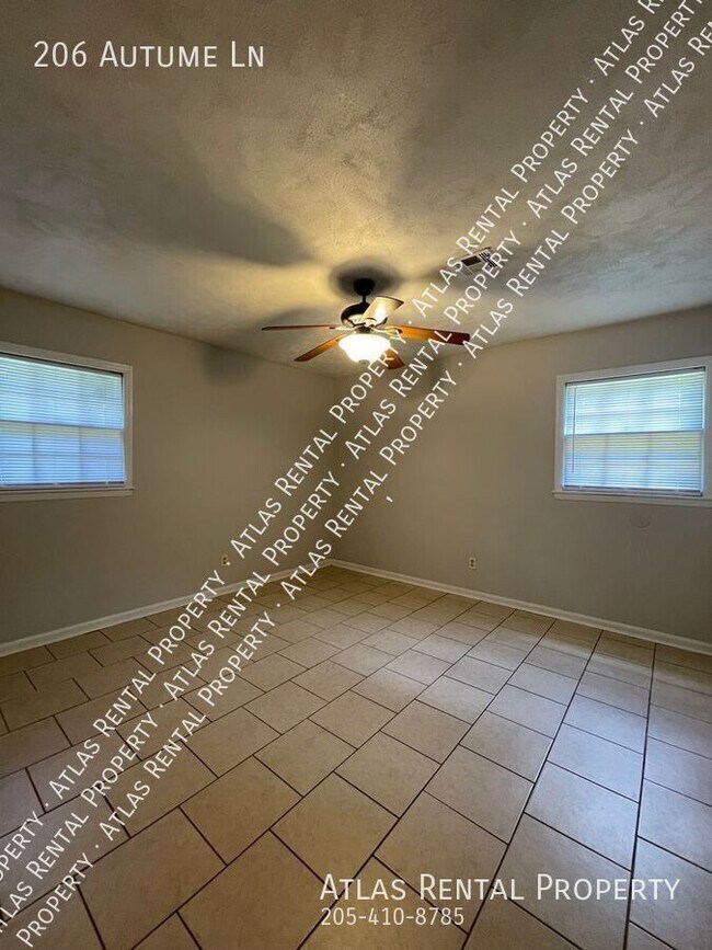 Building Photo - 206 Autume Ln