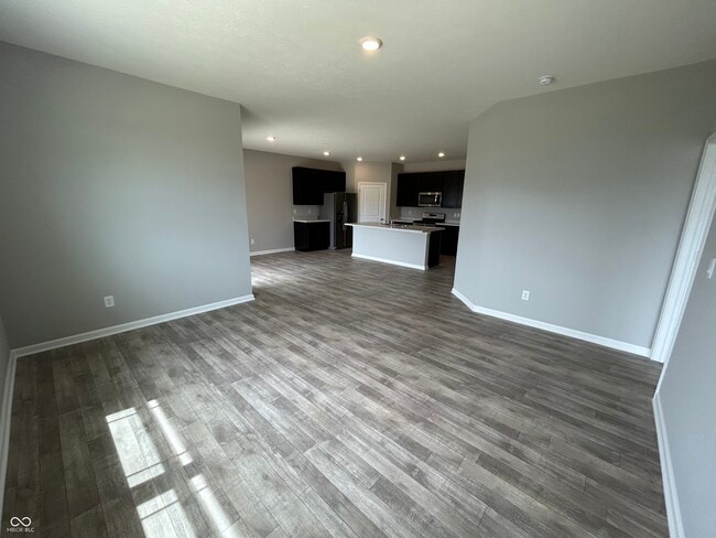 Building Photo - 1861 Fairmount Dr