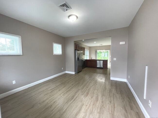 Building Photo - 37 Hunters Ln