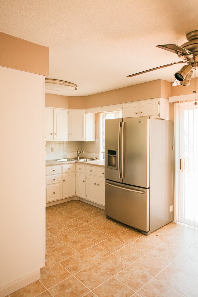 Building Photo - 11745 Hollycrest Drive
