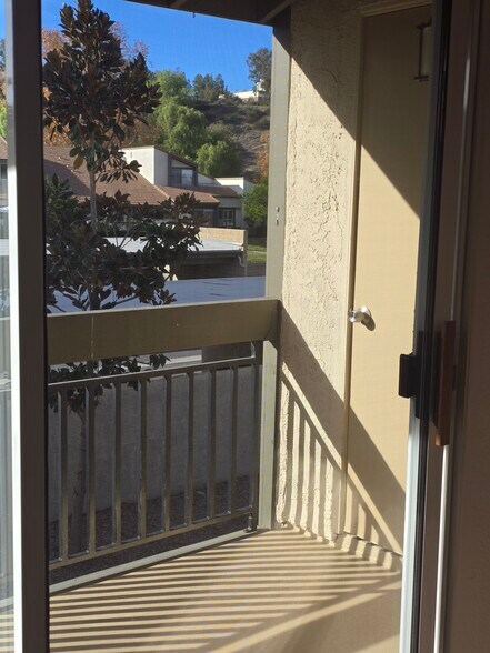 Building Photo - 24518 Nicklaus Dr