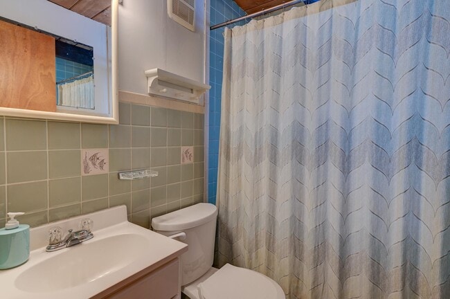 Building Photo - 56 Merrimeeting Rd