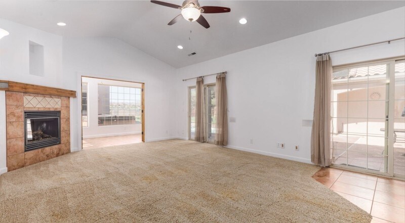 Building Photo - 584 W Mariposa Dr