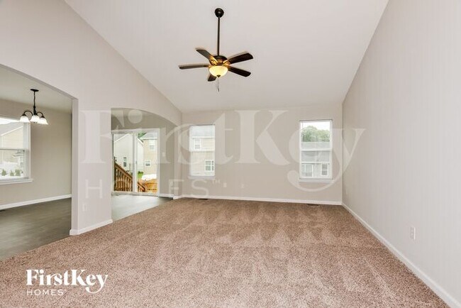 Building Photo - 1720 Woods Mill Dr