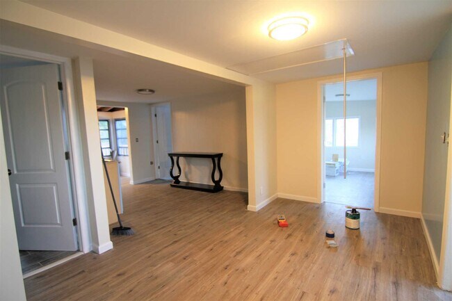 Building Photo - 71 Miller Rd