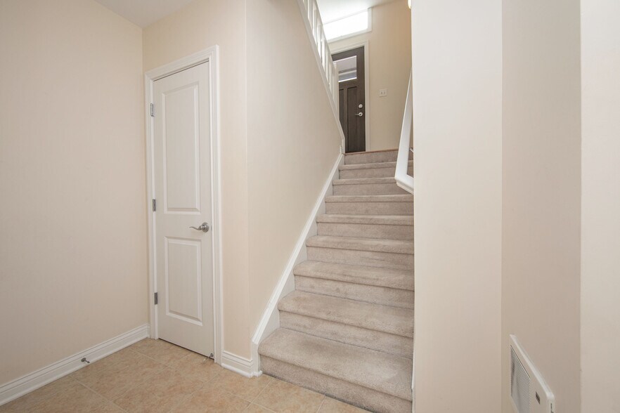 Building Photo - 517 N Park Ave