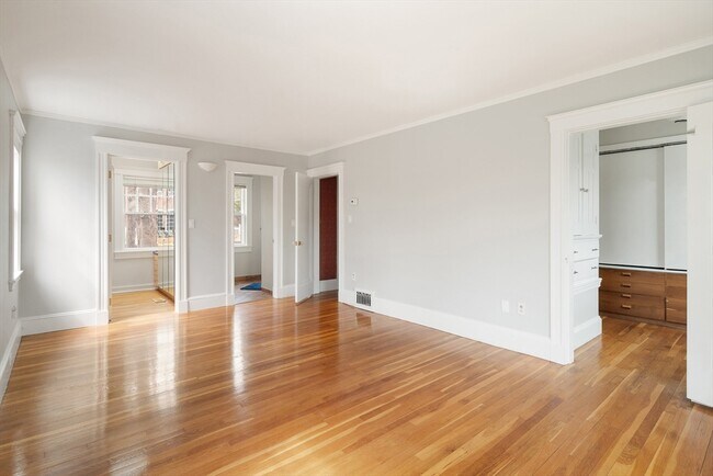 Building Photo - 110 Leonard St