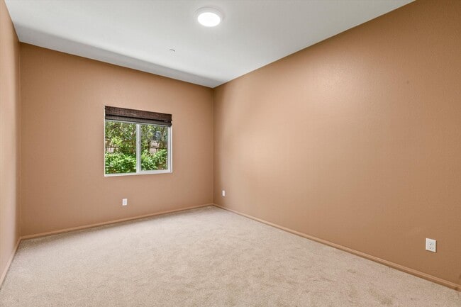 Building Photo - Elegant Corner-Lot Home in the Verano Comm...