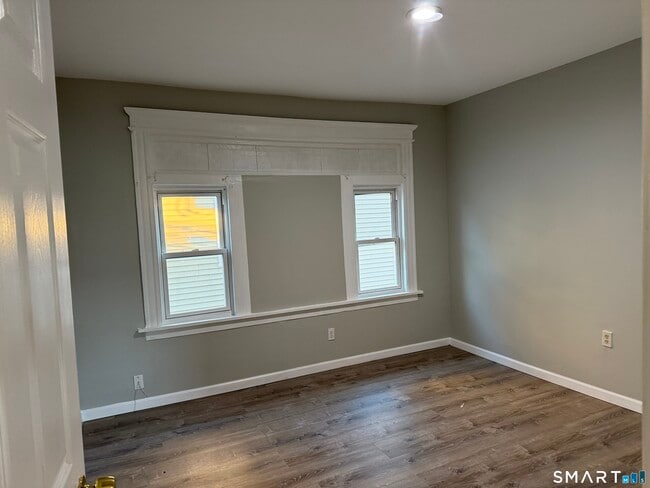 Building Photo - 276 Orchard St