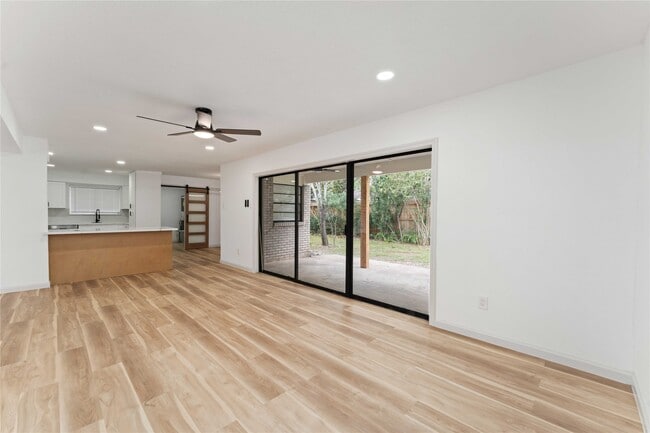 Building Photo - 5722 W Bellfort Ave