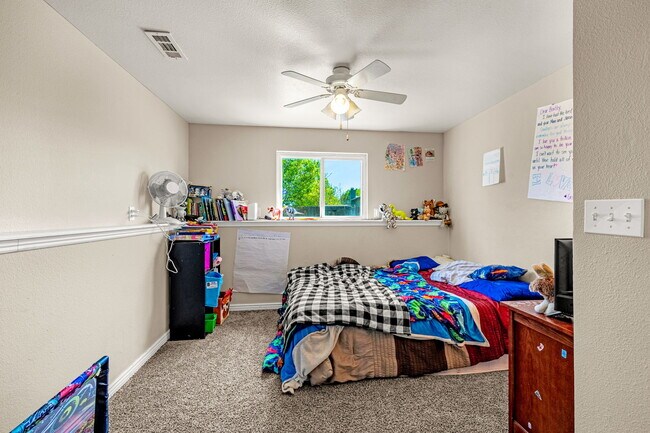 Building Photo - 7115 Grand Valley Dr