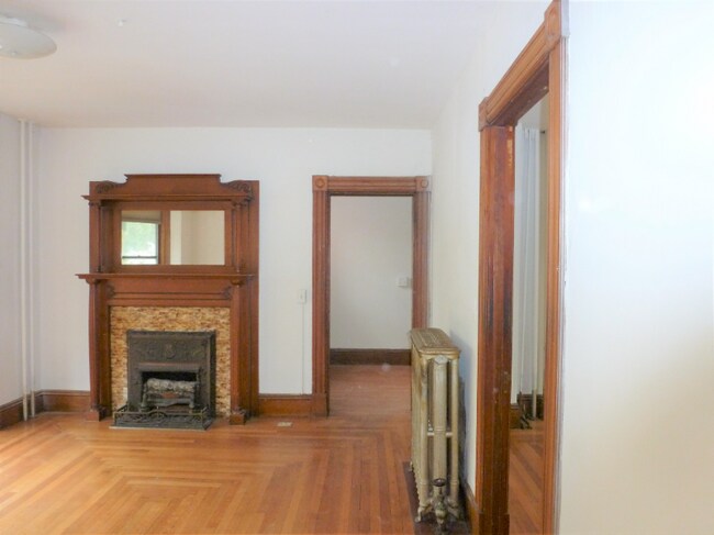 Building Photo - 111 N Winooski Ave