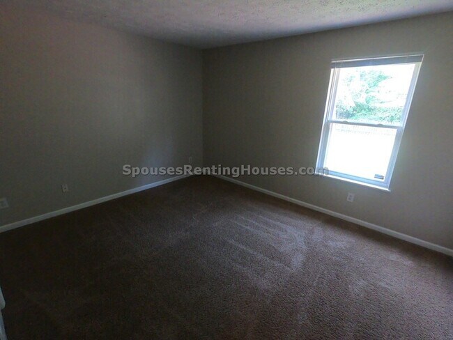 Building Photo - 7648 Camberwood Dr