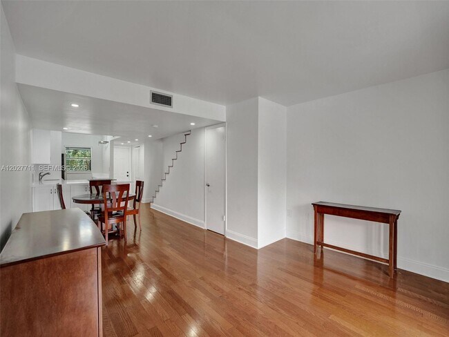Building Photo - 4600 SW 67th Ave