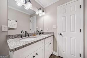 Building Photo - 2501 Fairway Oaks