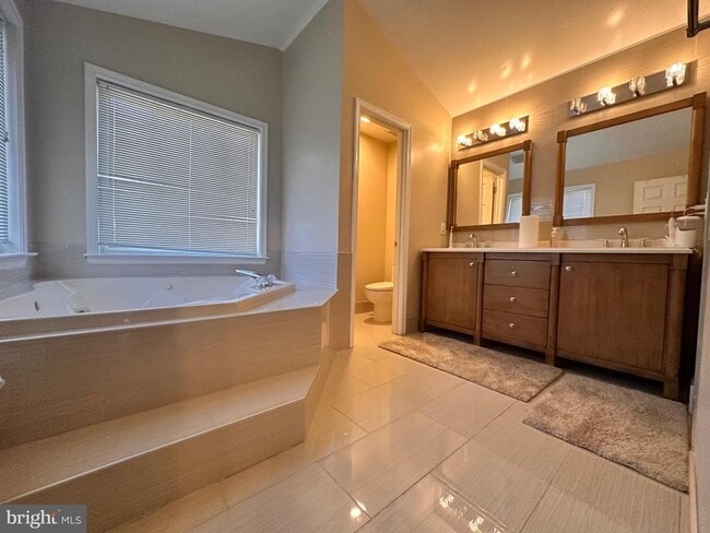 Building Photo - 3979 Troon Ct