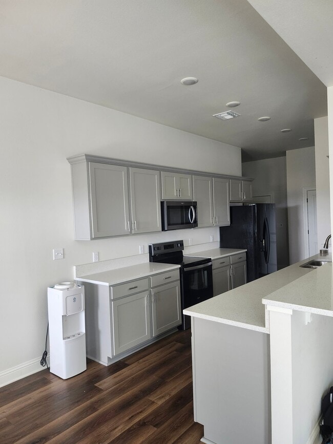 Building Photo - 4815 Bogey Ln