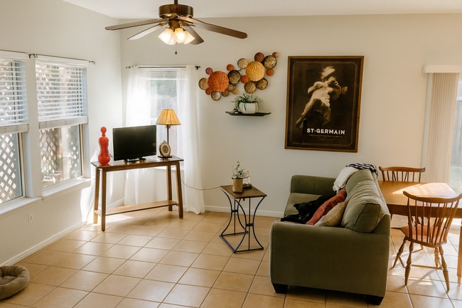 Building Photo - 1707 Chestnut Ave