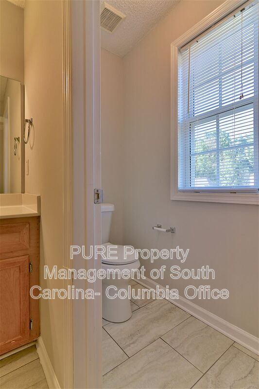 Building Photo - 20 Sugar Maple Ct