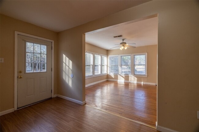 Building Photo - 2407 County Rd 2235