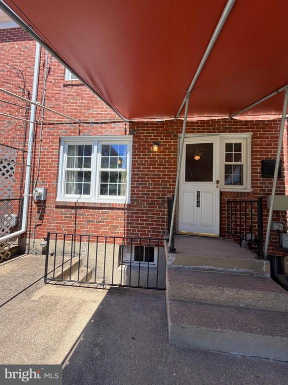 Building Photo - 831 Bosley Ave
