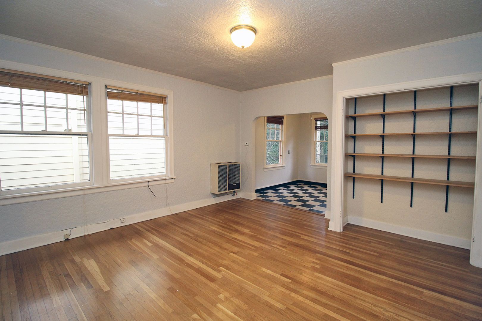 Building Photo - 2354-2362 SW Cactus Dr