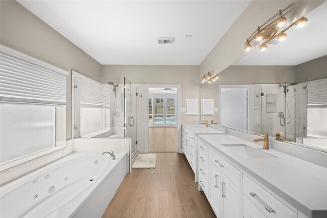 Building Photo - 3006 Brooks Ct