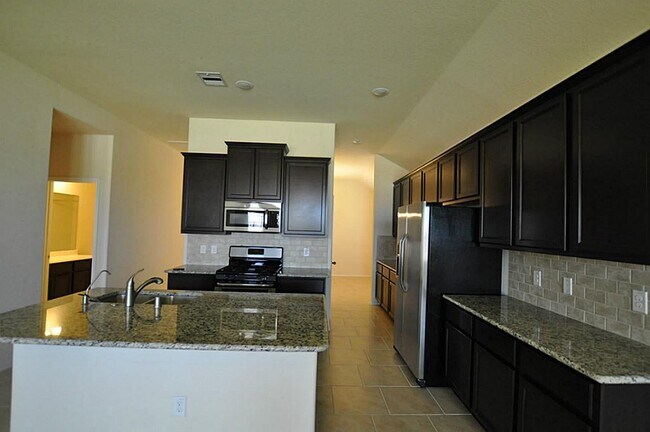 Building Photo - 23607 Legano Dr