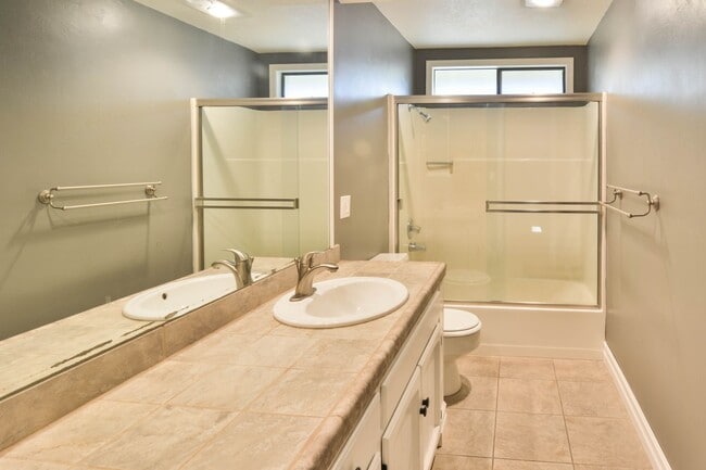 Building Photo - Incredible Peaceful View of the Valley 3 bed 2.5 bath 3 Car Garage