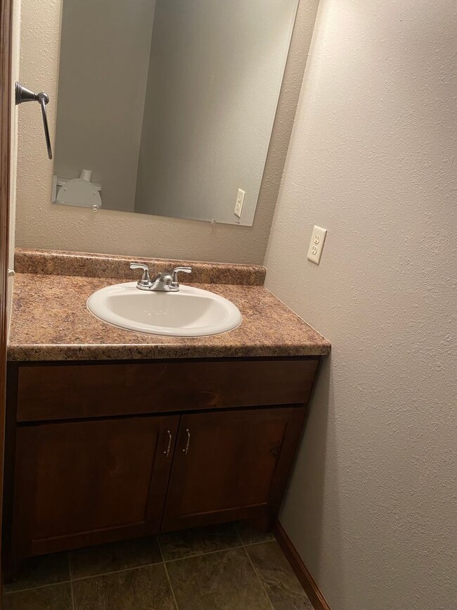 Building Photo - 2 Bedroom + Loft Townhome in Sauk Rapids