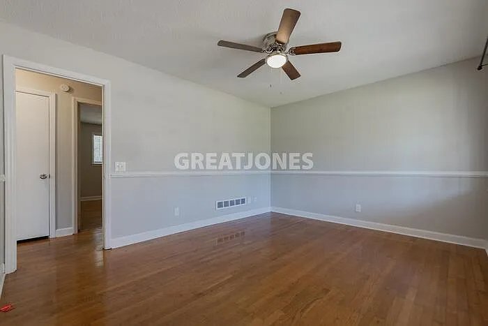 Building Photo - 817 Delta Dr