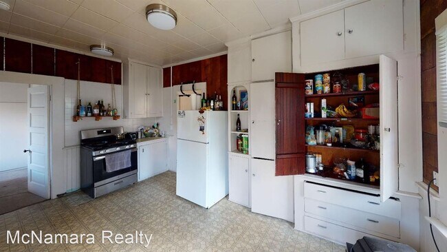 Building Photo - 4 br, 1 bath House - 1354 Peach Street
