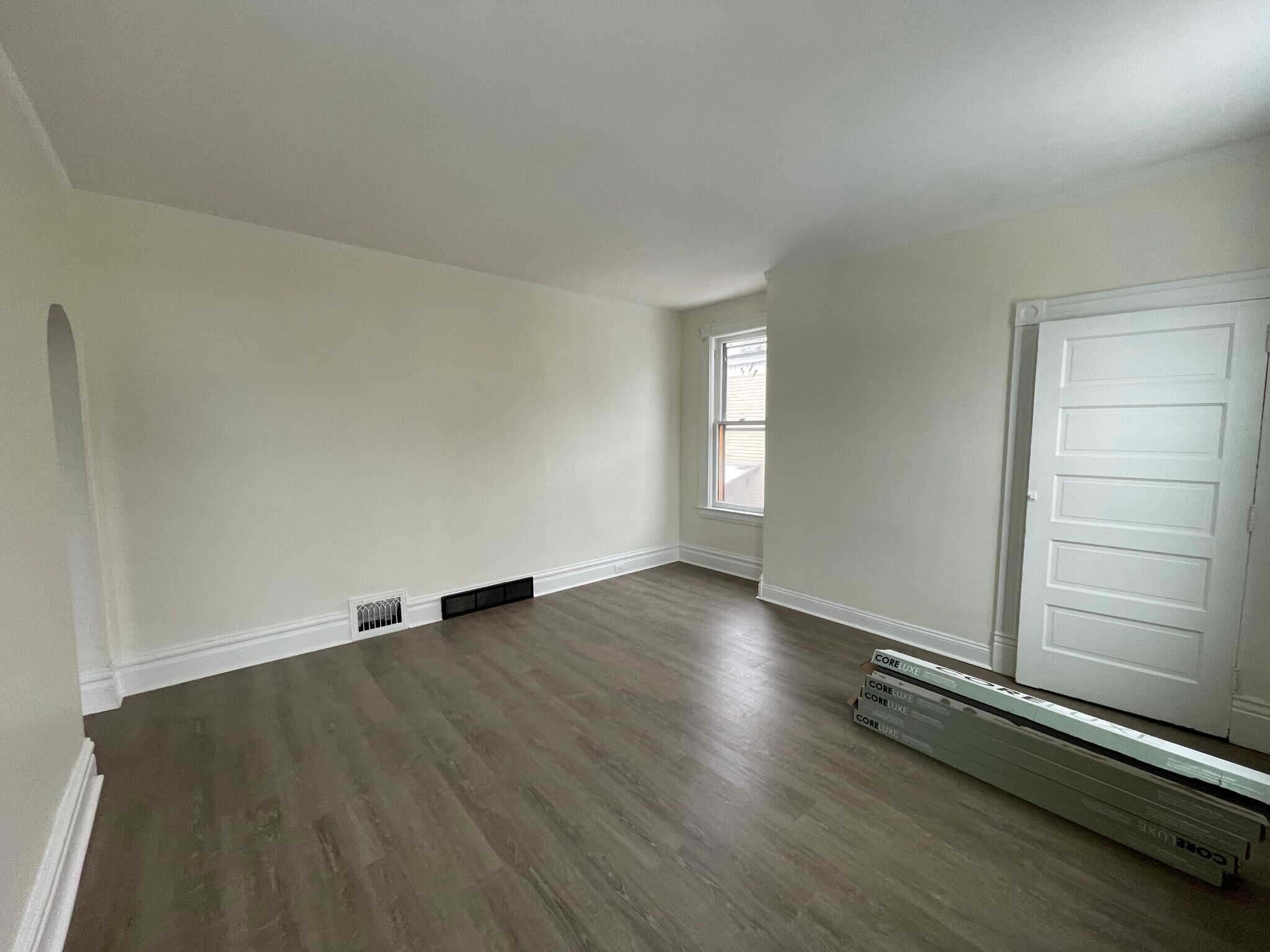 Building Photo - 16 Edgwood St