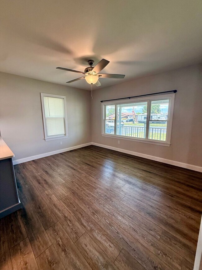 Building Photo - 3 Bedroom Home Available in Bath