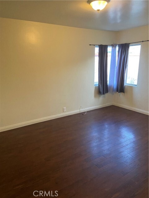 Building Photo - 11140 S Mariposa Ave